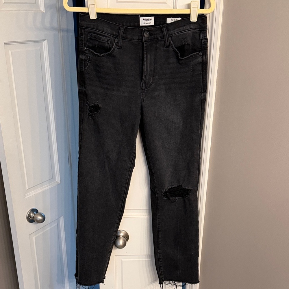 Kensie black distressed cropped jeans - Picture 1 of 7